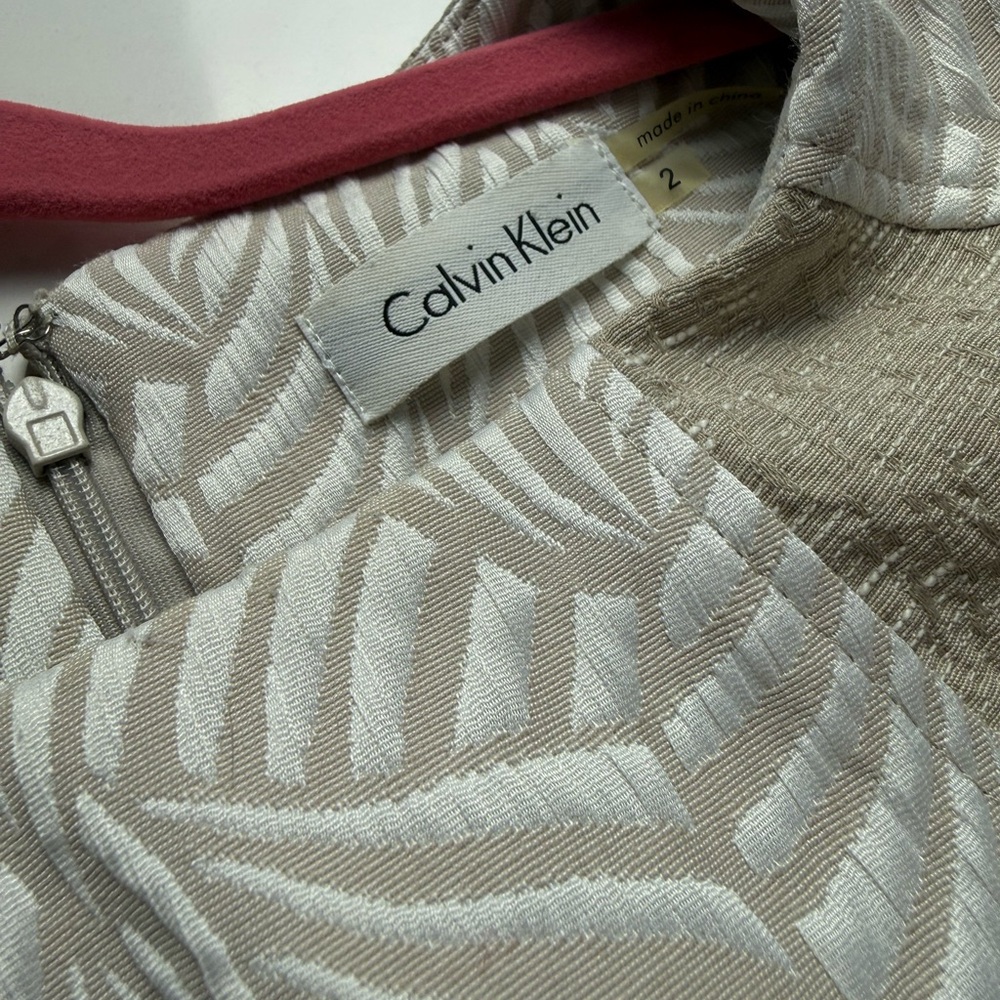 Calvin Klein Textured Sheath Beige and White Midi Dress Size 2 - Picture 8 of 12